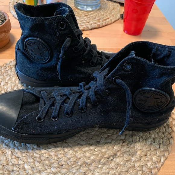 Black high top converse